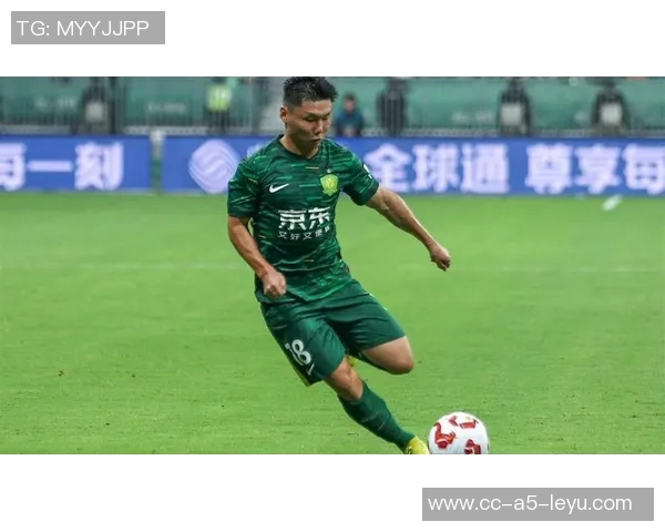 方昊长传单刀机会被铲失国安后场传球失误引发险情