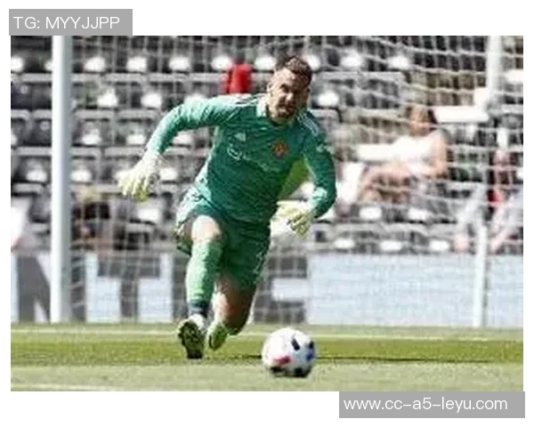 希顿完成牛津大学高管课程并获得多项足球教练执照的成长之路